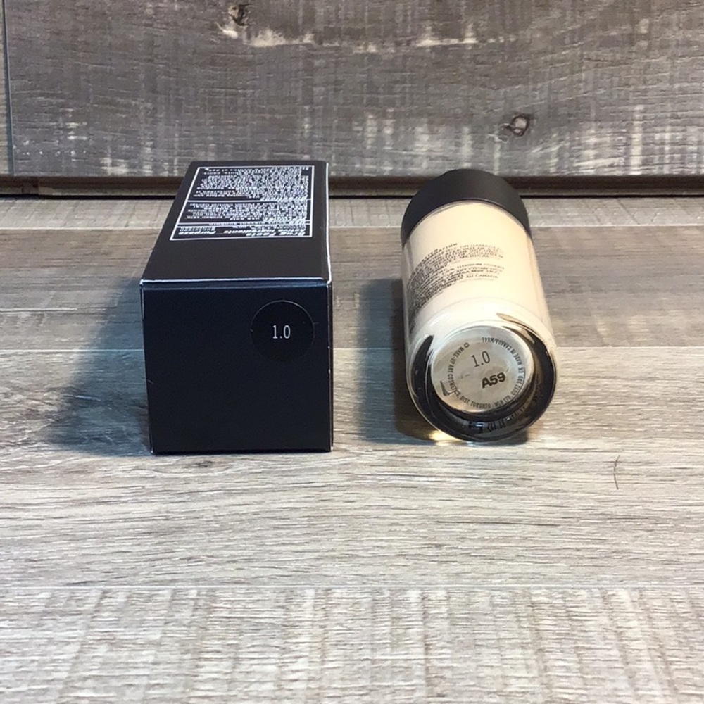 MAC - Matchmaster SPF 15 Foundation - Picture 3 of 10